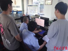 熟练控制了夜视仪、无人救生艇、抽水泵、发电